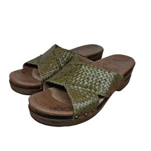 Dansko Mila Woven Green Vegan Leather Clog Sandals Slides Womens EU 38 US 7.5-8